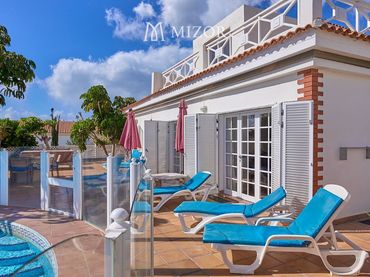 Villa avec piscine à vendre à la laja