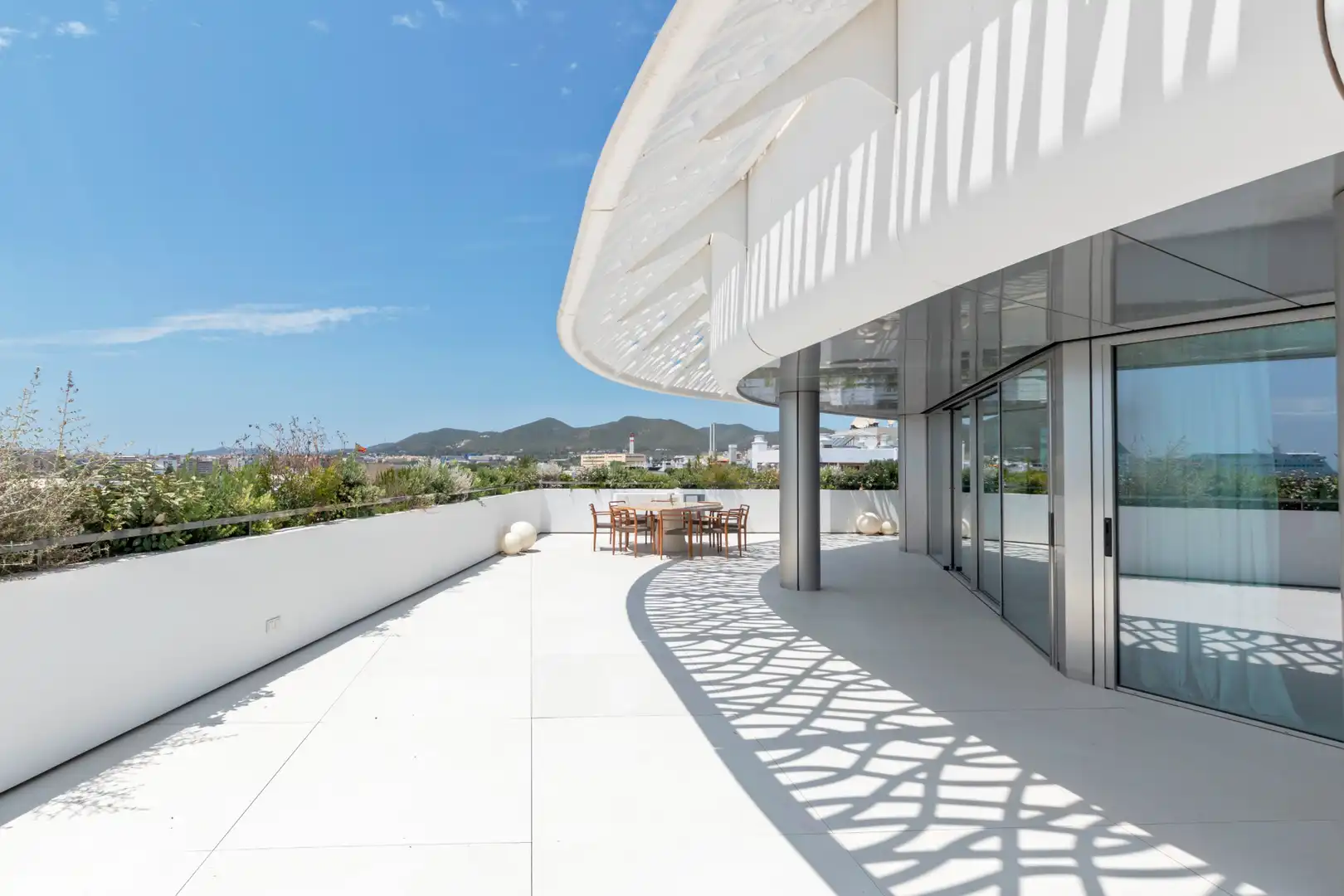Passeig Joan Carles I, 9, Marina Botafoc - Platja de Talamanca