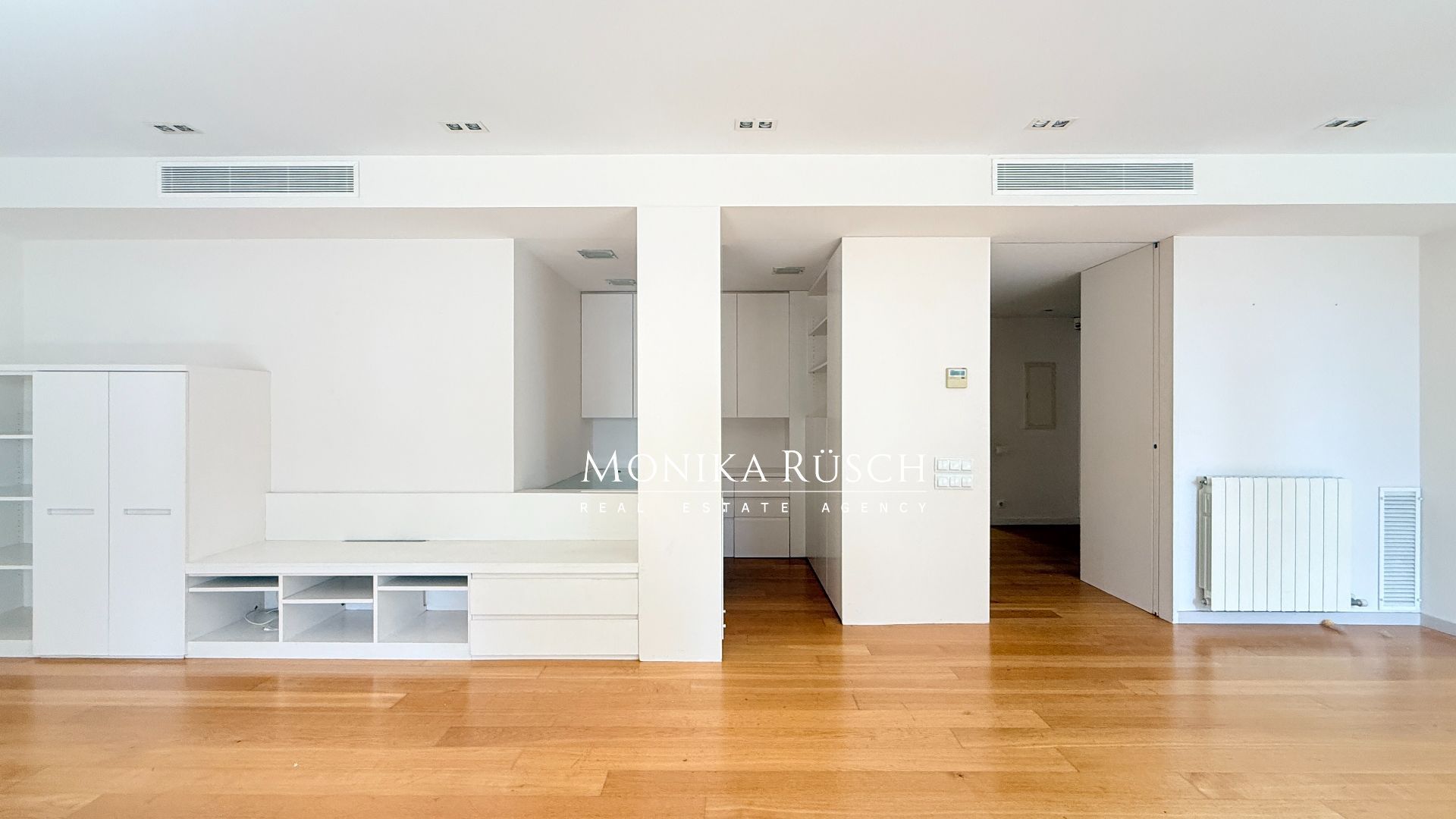 Living room of Flat to rent in  Barcelona Capital  with Air Conditioner, Heating and Storage room
