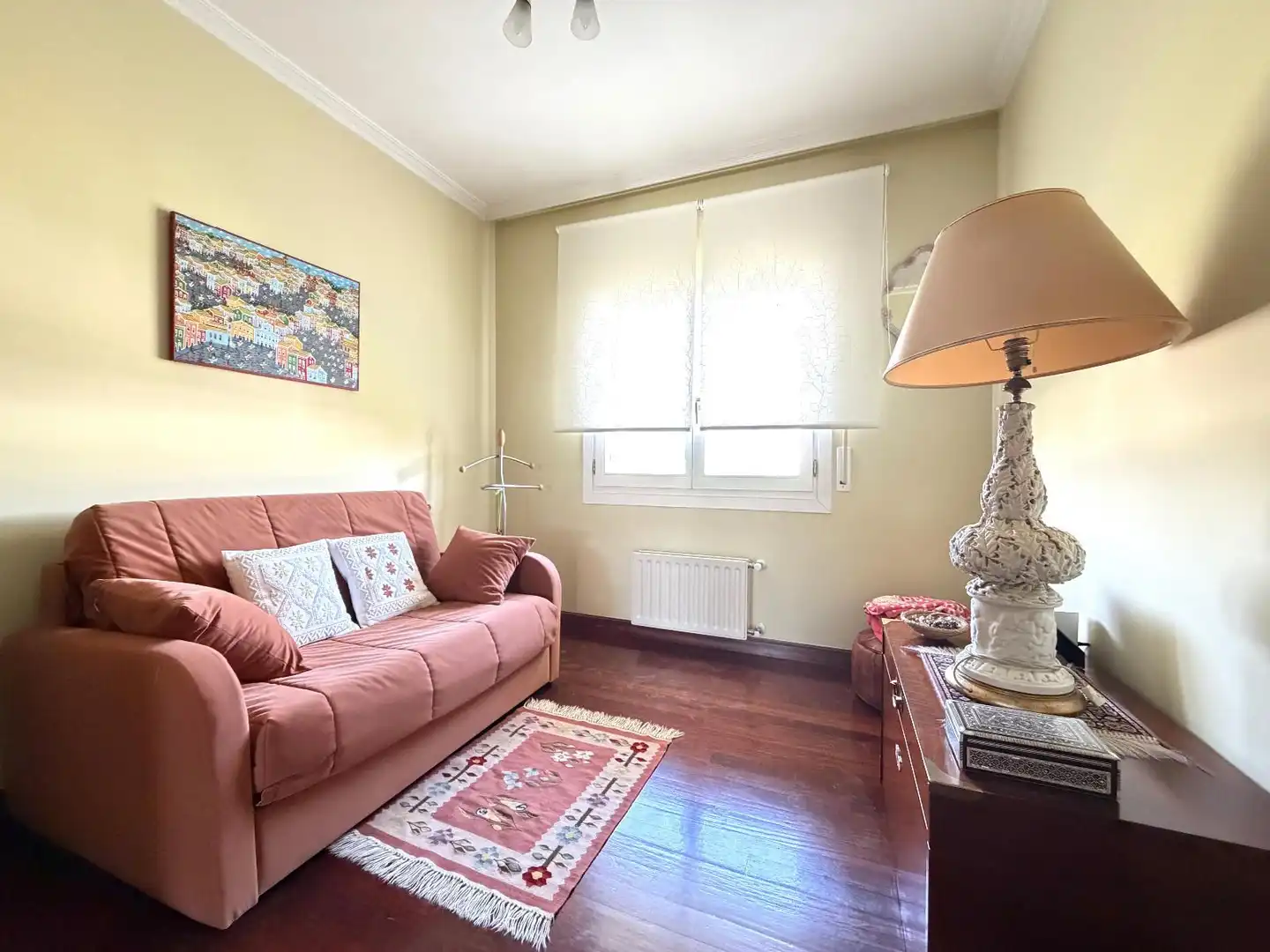 Sala de estar de Casa adosada en venta en Lasarte-Oria con Calefacción, Jardín privado y Parquet