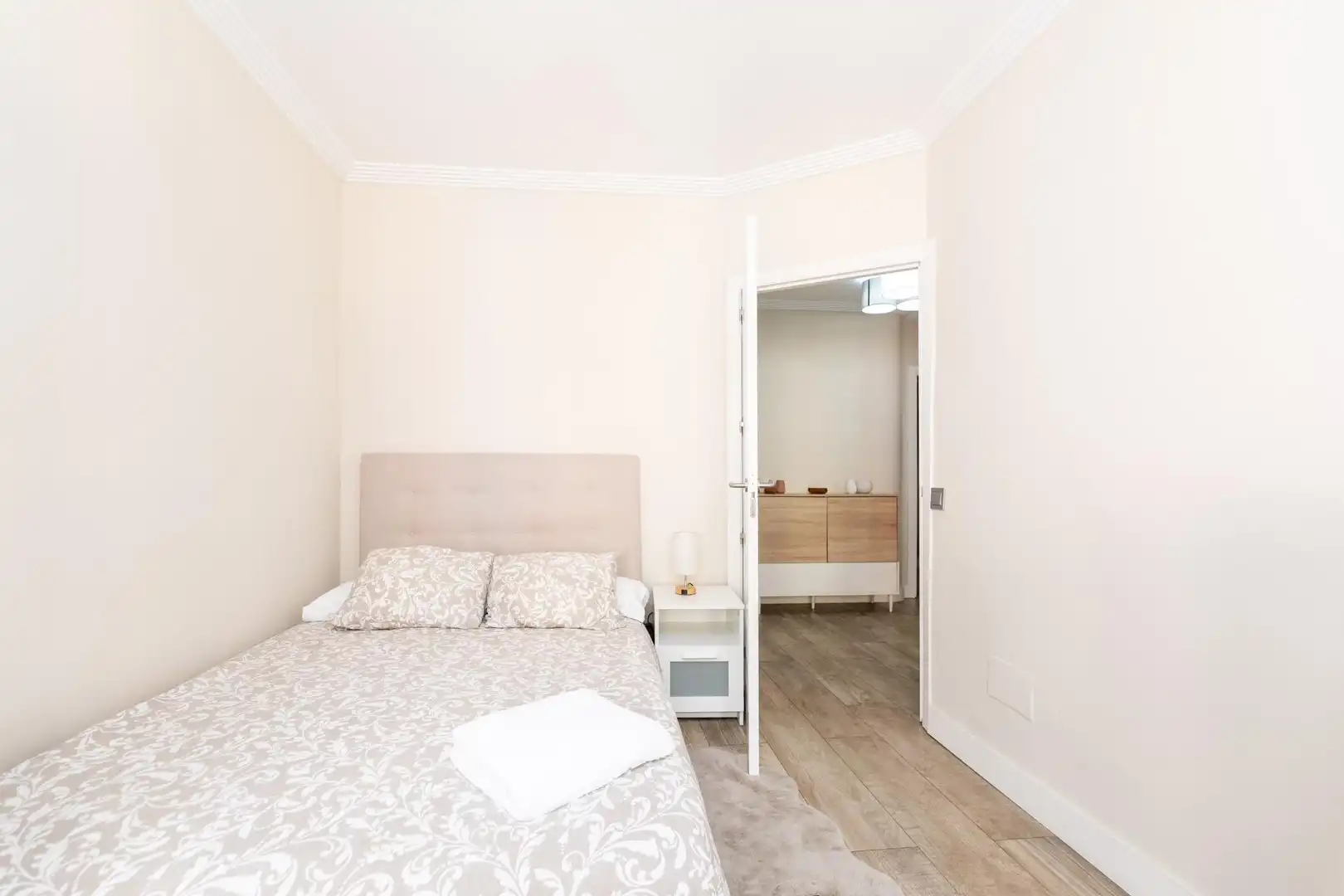Bedroom of Flat for sale in Madrid  with Air Conditioner, Heating and Terrace