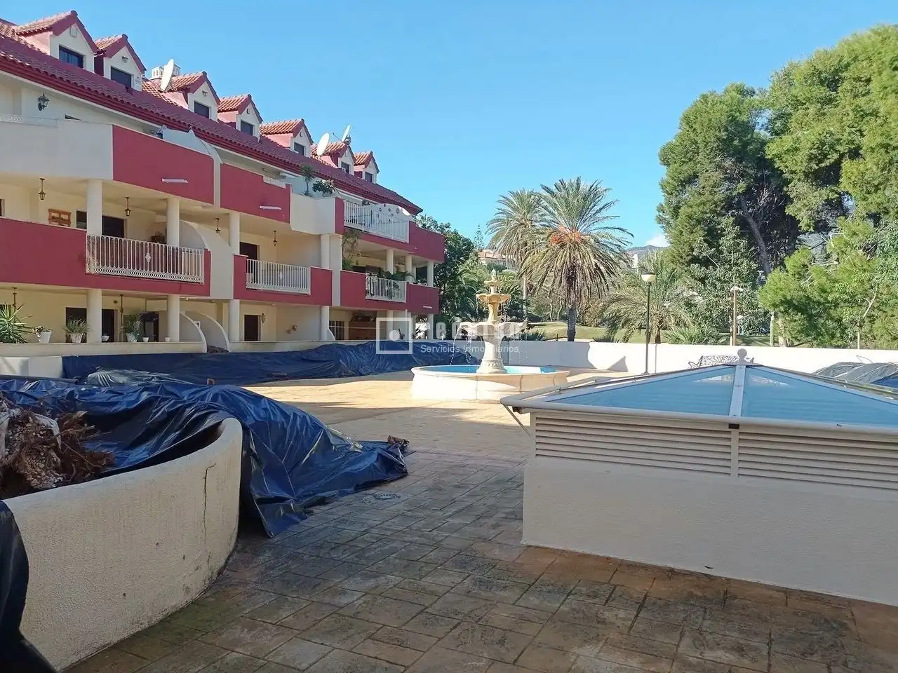 Außenansicht von Wohnung zum Verkauf in Benalmádena mit Klimaanlage, Heizung und Privatgarten