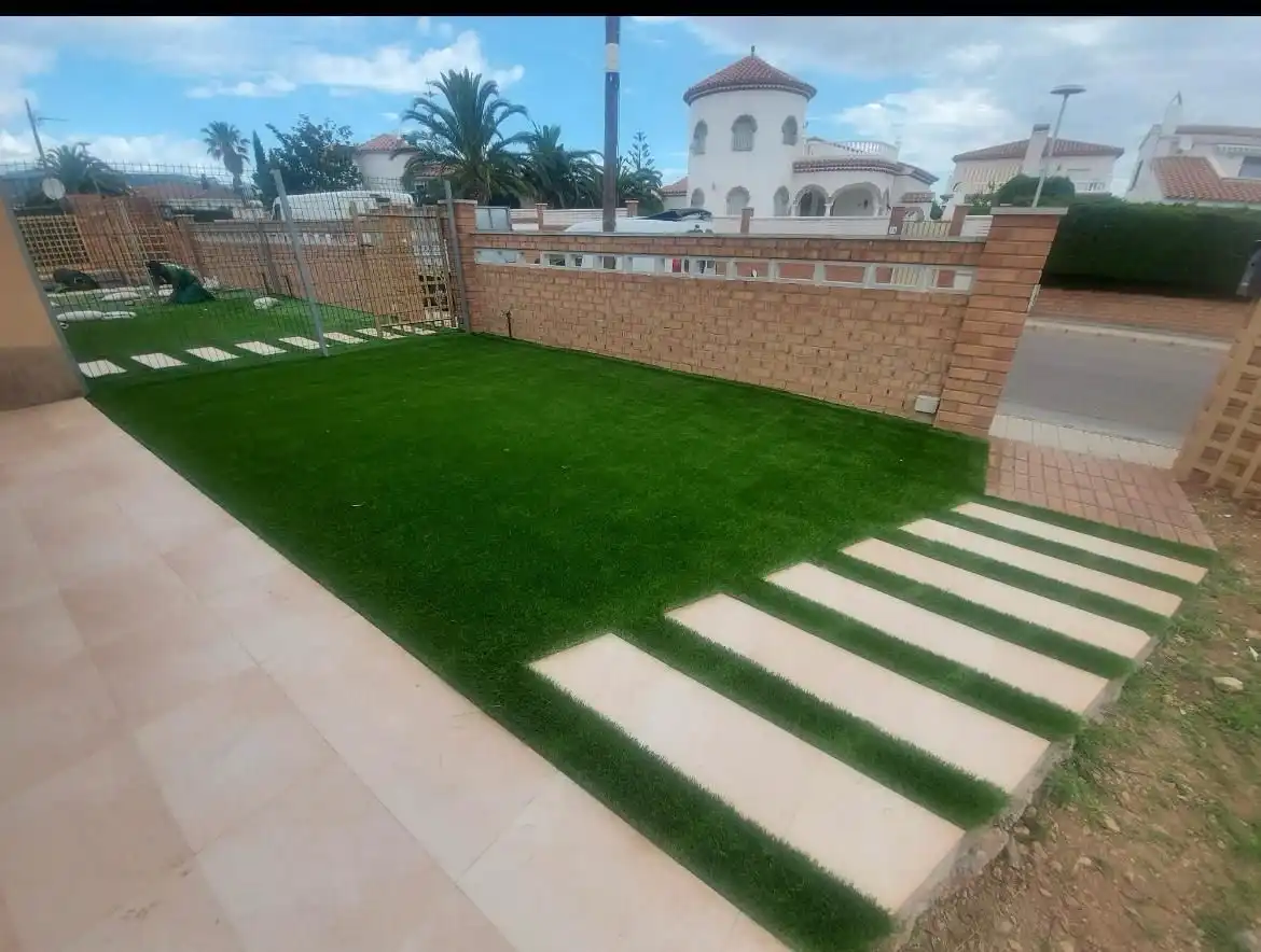 Reihenhaus mit Garten zum Verkauf in Urbanització Solemio, imagen 5