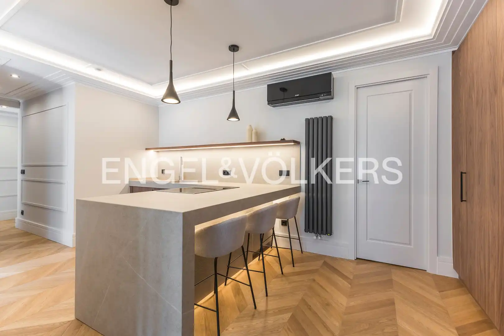 Kitchen of Flat for sale in Madrid  with Air Conditioner, Heating and Parquet flooring