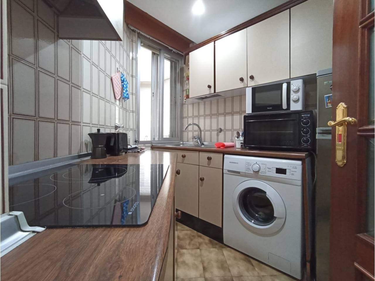 Kitchen of Flat for sale in Burgos Capital  with Heating, Parquet flooring and Terrace