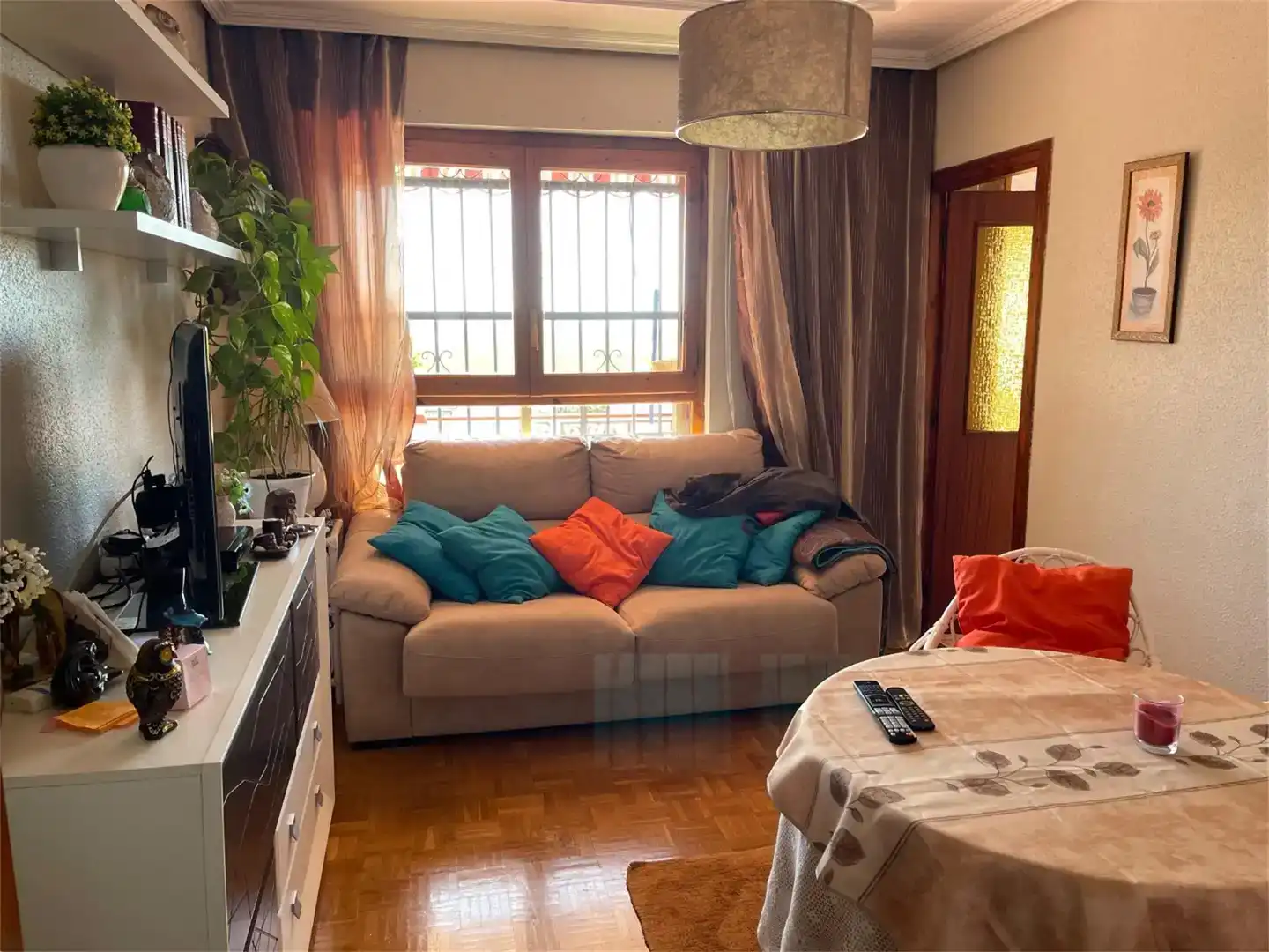 Sala de estar de Casa o chalet en venta en Benavente con Jardín privado, Parquet y Trastero