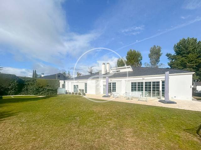 Casa-chalet en Venta en Urbanización La Moraleja