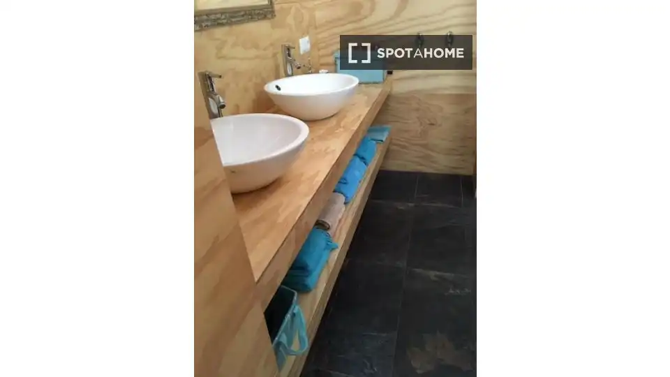 Flat with terrace to rent in L'Eixample