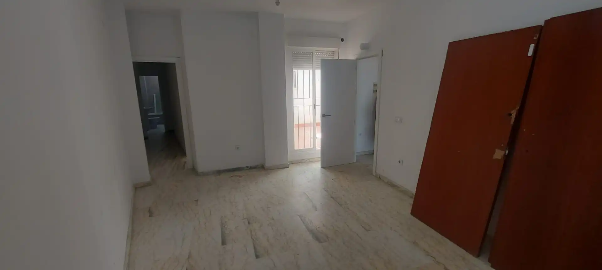 Piso con piscina en venta en Calle Hermanos Pinzón 57