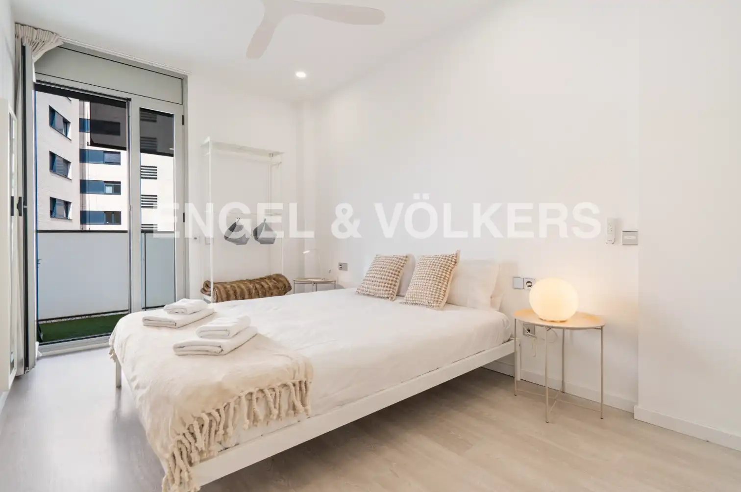 Bedroom of Flat for rent in Barcelona  with Air Conditioner, Heating and Parquet flooring