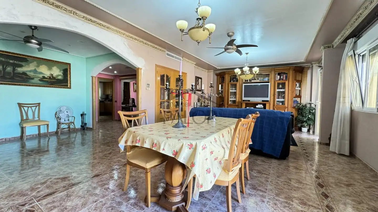 Casa amb terrassa en venda a Urbanitzacions i Pedanies Sud
