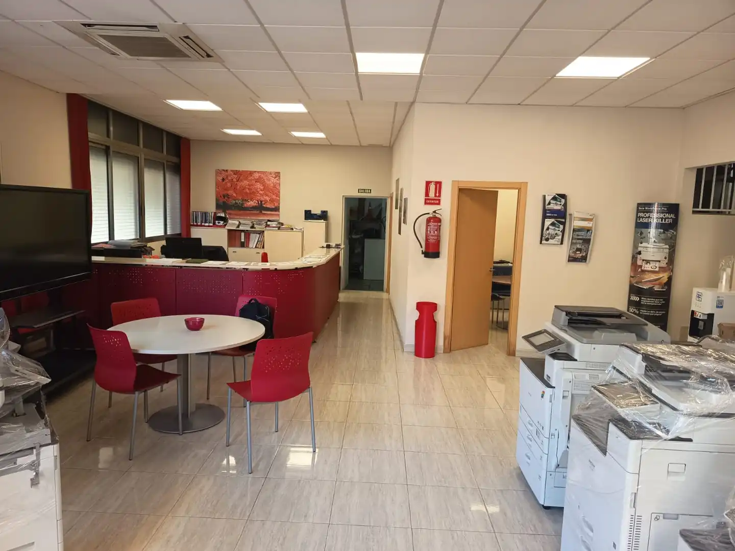 Local en venta en Alicante / Alacant con Aire acondicionado, Internet y Alarma
