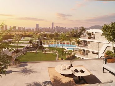 Penthouse with pool for sale in Golf Bahía