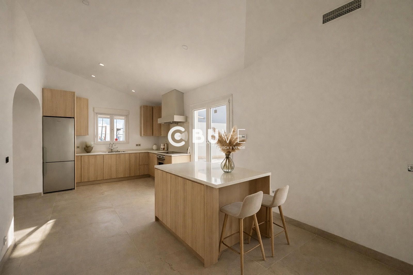 Cuina de Casa adosada en venda en Espartinas amb Terrassa i Piscina