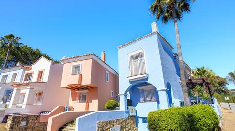 Photo 4 of Single-family semi-detached for sale in Los Naranjos, Marbella