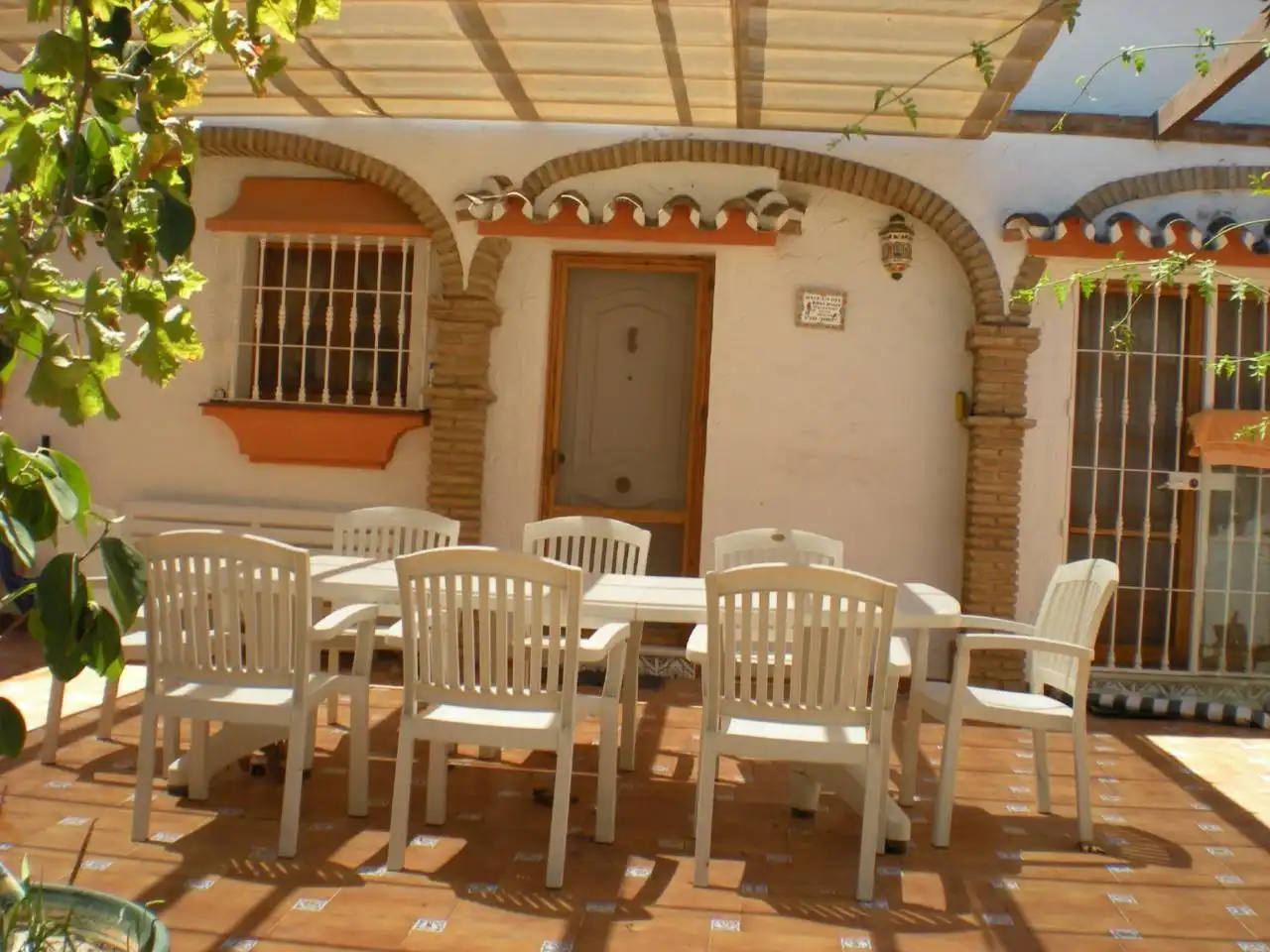 Terrassa de Casa o xalet en venda en Alhaurín de la Torre amb Jardí privat, Terrassa i Moblat