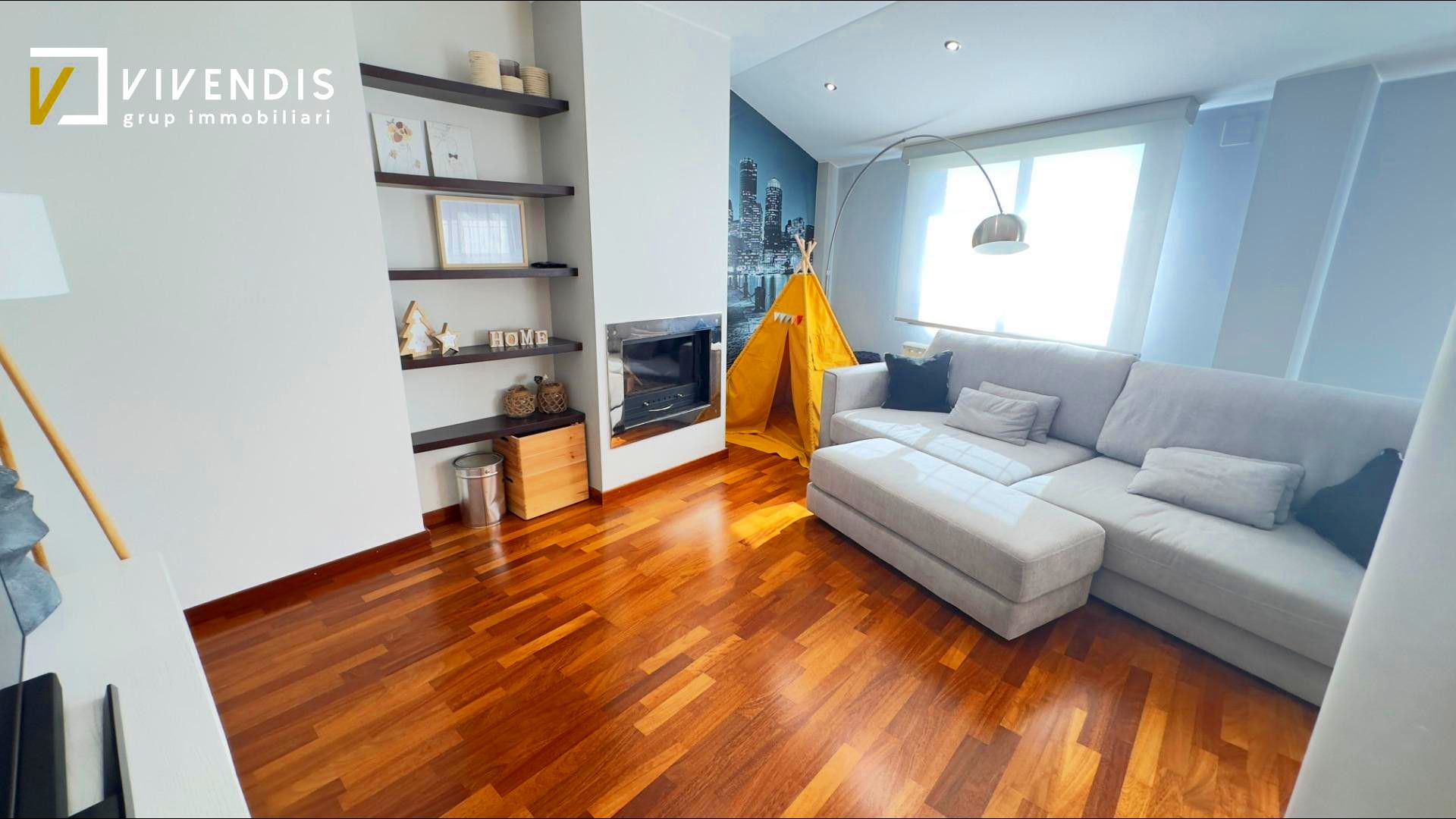 Sala d'estar de Àtic en venda en  Lleida Capital amb Calefacció, Parquet i Terrassa