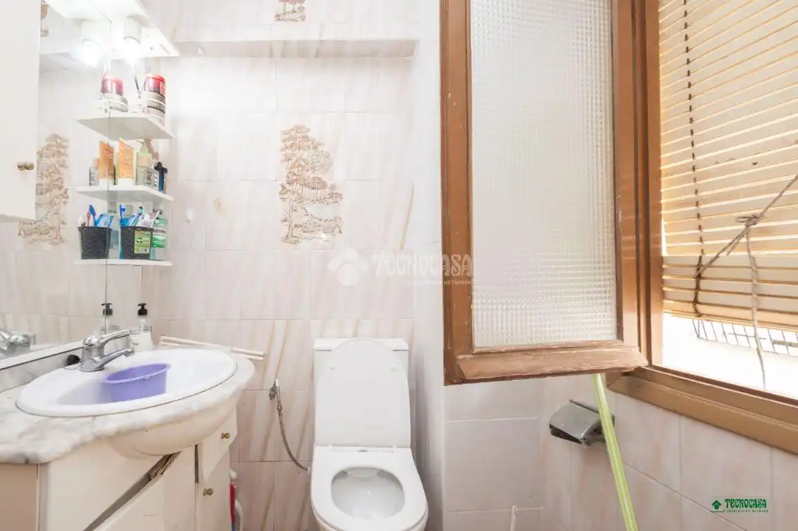Bany de Pis en venda en Almería
