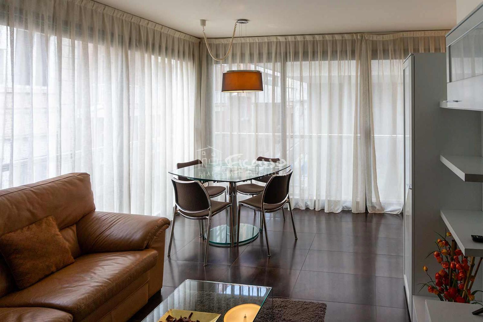 Living room of Flat to rent in  Barcelona Capital  with Air Conditioner, Heating and Furnished
