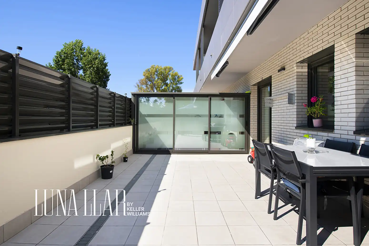 Terrasse von Wohnung zum Verkauf in Gavà mit Klimaanlage, Privatgarten und Parkett