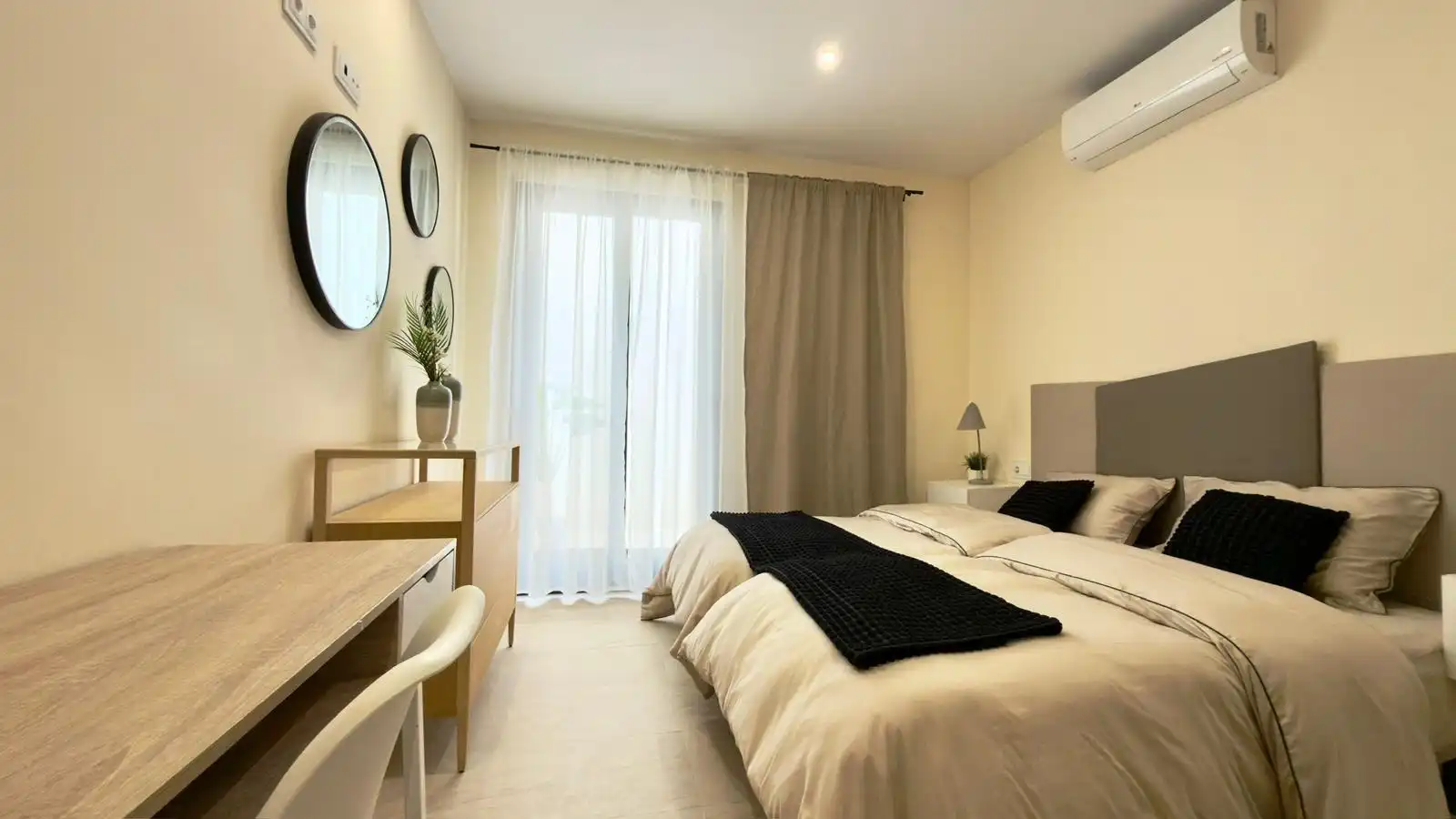 Casa o chalet de alquiler en Calle Londres, 9, Golf Bahía