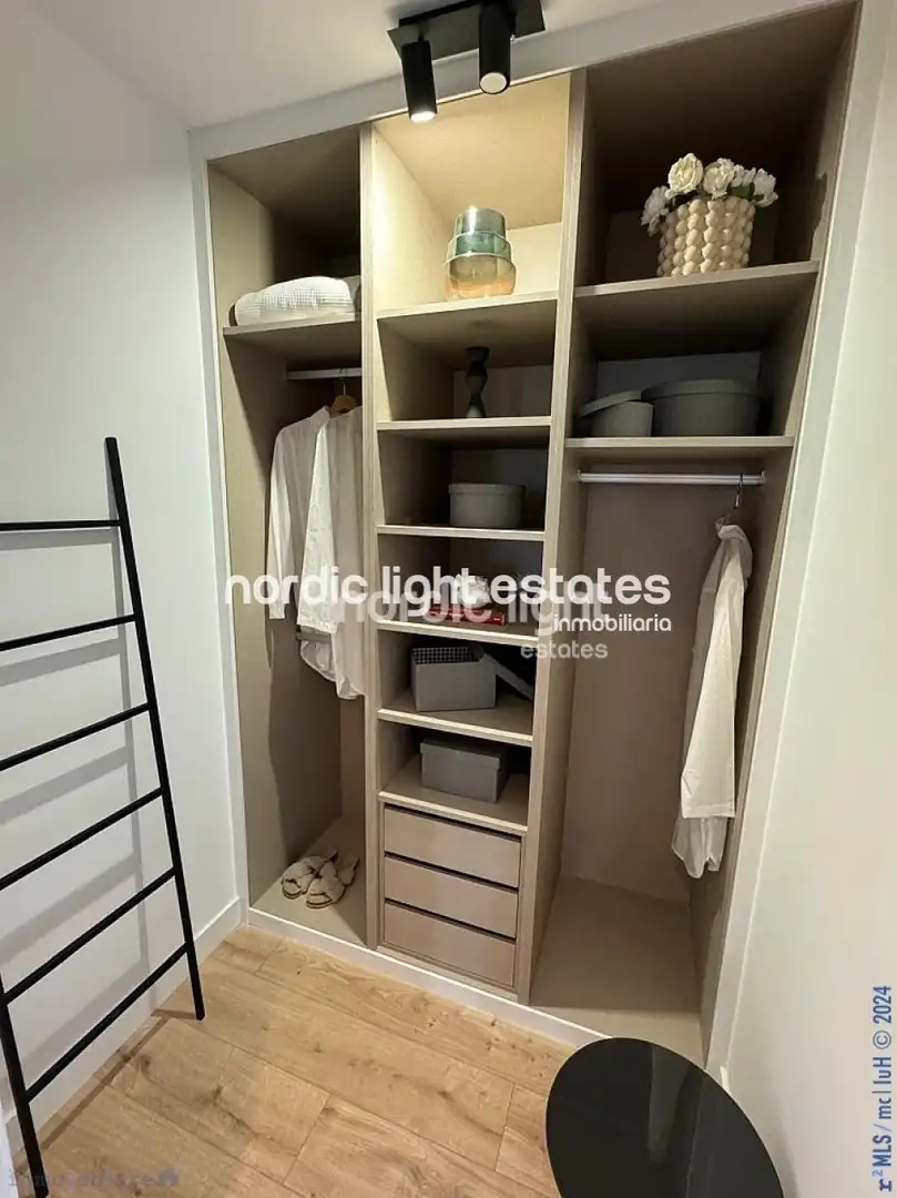 Schlafzimmer von Wohnung zum Verkauf in Málaga mit Klimaanlage, Terrasse und Schwimmbad