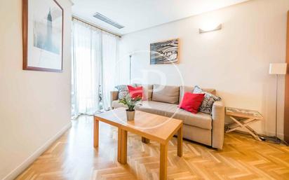 Living room of Flat for sale in  Madrid Capital  with Air Conditioner, Heating and Terrace