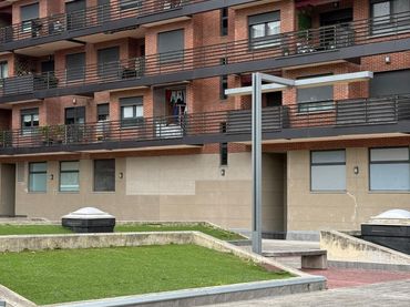 Local comercial en venda a Iruña Veleia 31