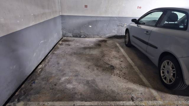 Garaje en Venta en Heraclio Fournier Kalea en Adurtza