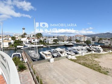 Xalet amb piscina en venda a Salins