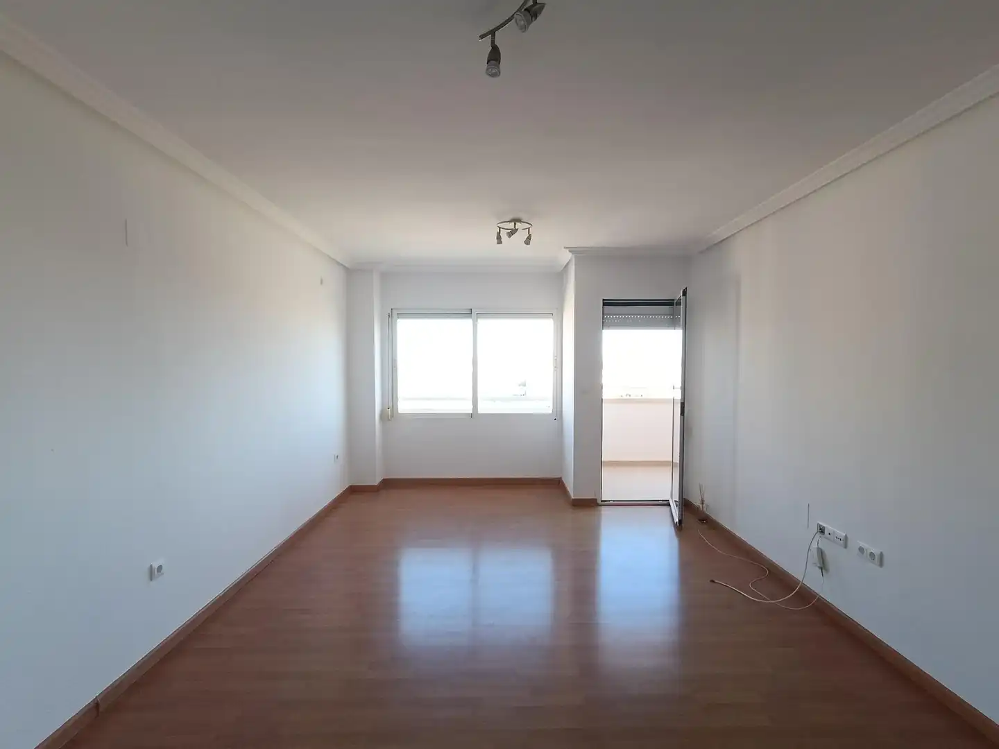 Sala de estar de Piso en venta en Alicante / Alacant con Aire acondicionado, Jardín privado y Trastero