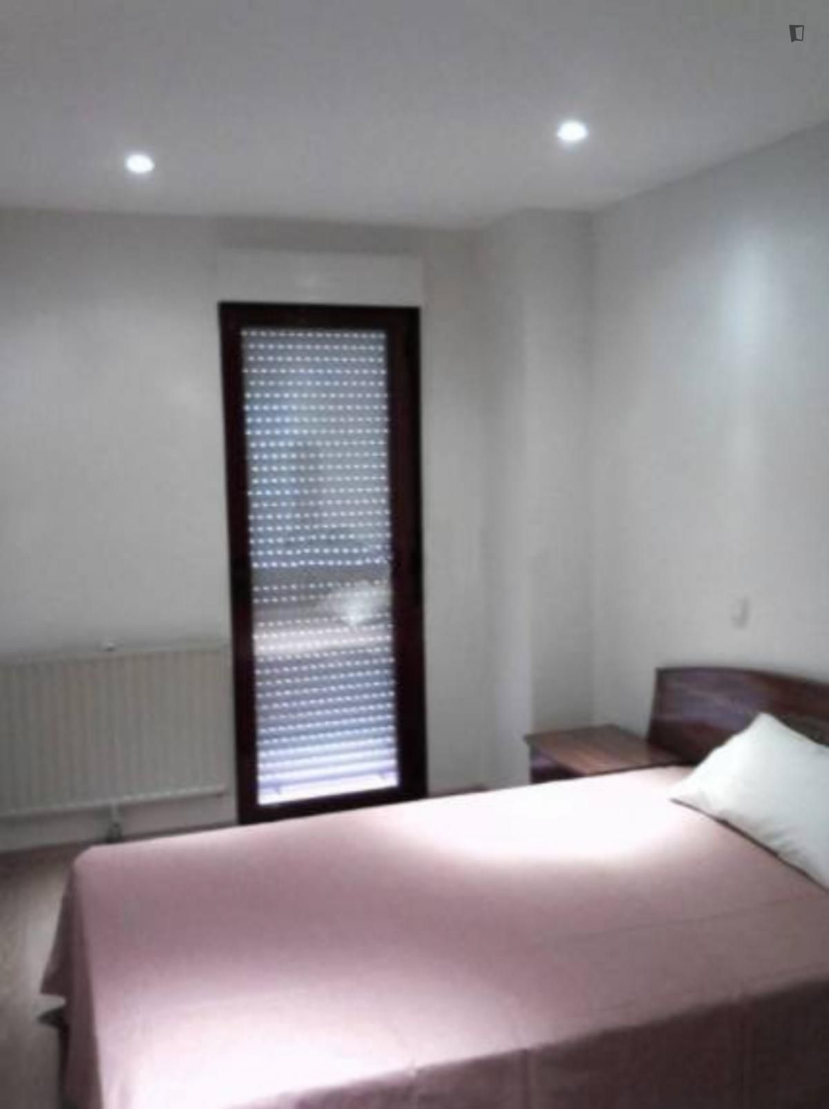 Apartment to share in Vista Alegre