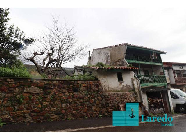 Casa-chalet en Venta en Calle El Camino en Ampuero