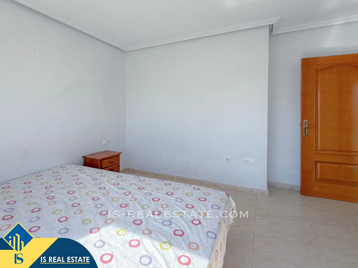 Dormitori de Apartament en venda en Torrevieja amb Calefacció, Moblat i Forn