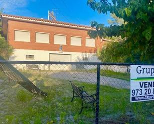 Vista exterior de Finca rústica en venda en Cerdanyola del Vallès amb Terrassa i Balcó