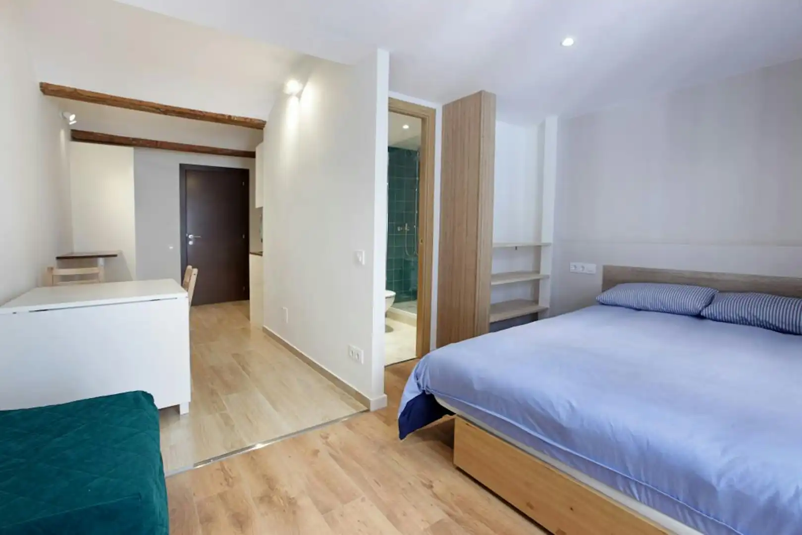 Habitación de Piso de alquiler en Barcelona con Aire acondicionado, Calefacción y Lavadora