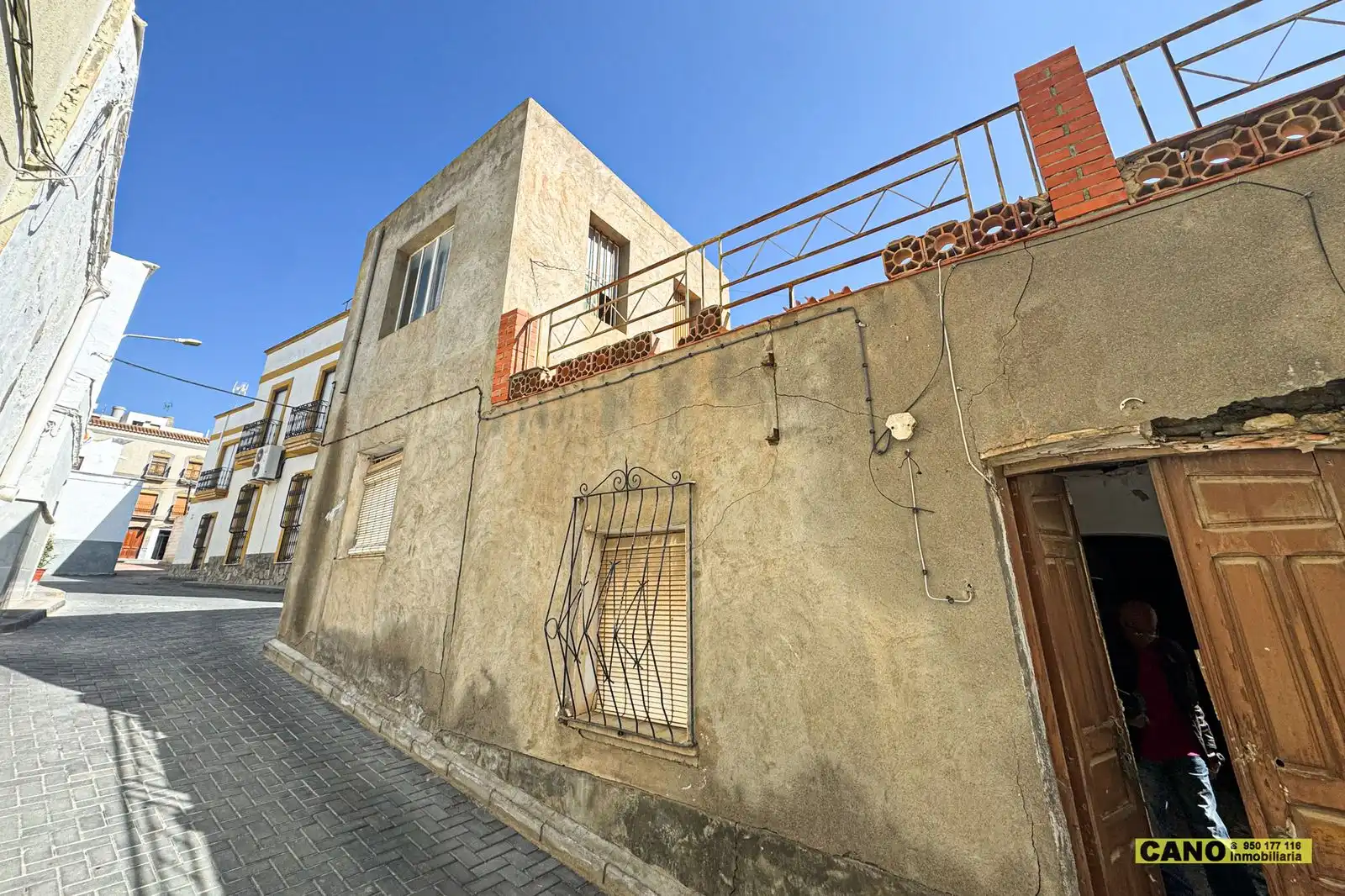 Vista exterior de Casa o xalet en venda en Tabernas amb Terrassa