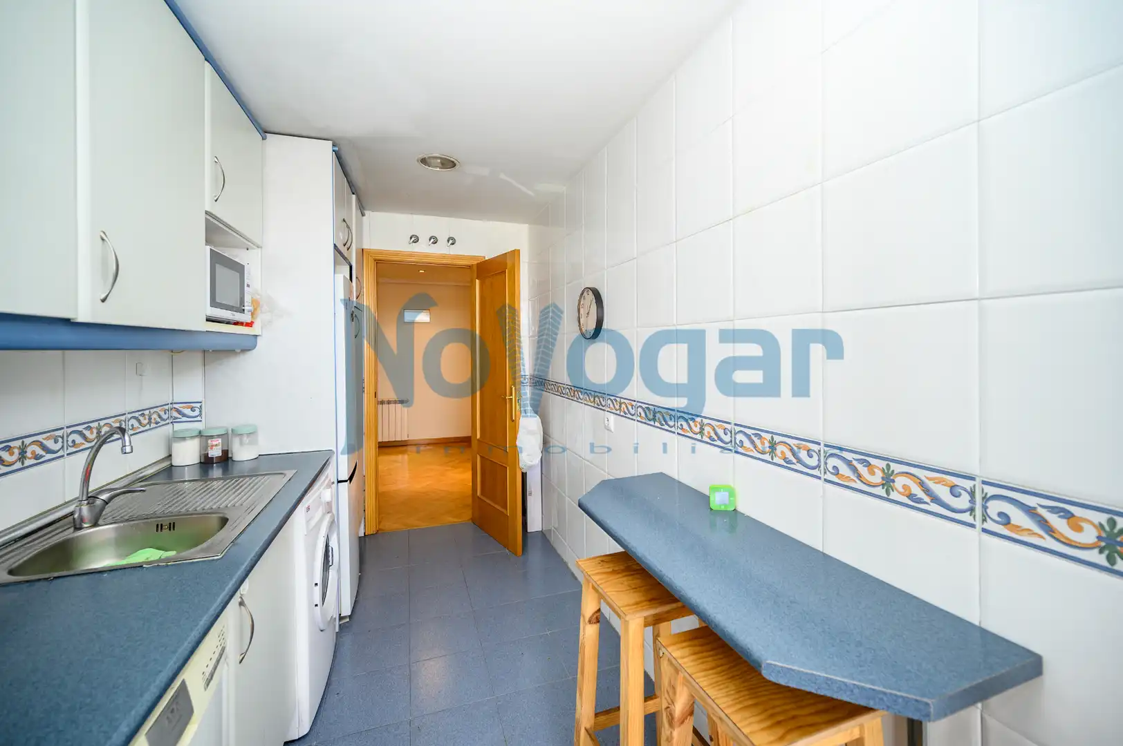 Kitchen of Flat for sale in Madrid  with Air Conditioner, Heating and Community pool