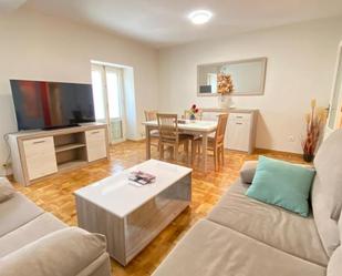 Sala d'estar de Pis en venda en Segovia Capital amb Calefacció, Terrassa i Moblat