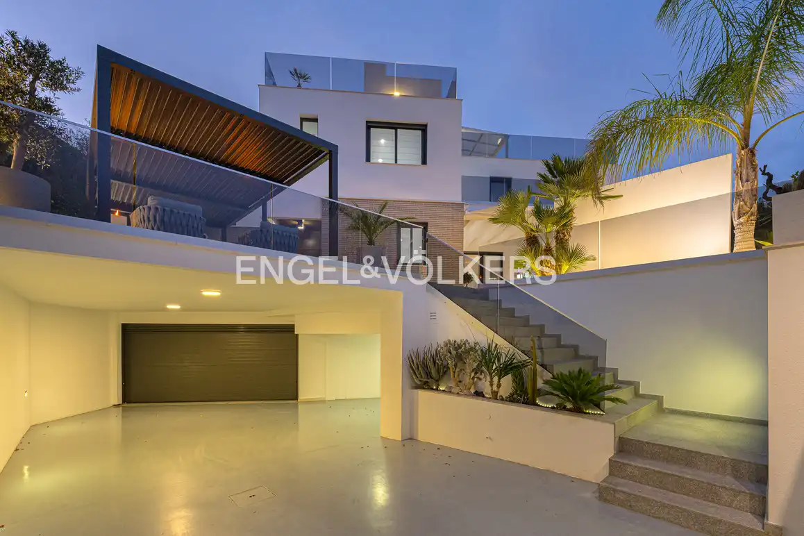 Detached house with pool for sale in Calle Copenhague, imagen 50