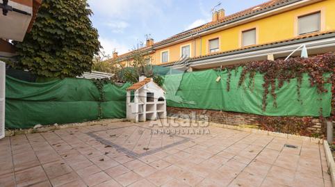 Foto 3 de Casa adosada en venta en Pioz, Guadalajara