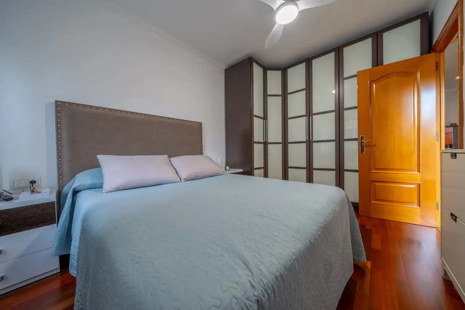 Bedroom of Flat for sale in Santa Coloma de Gramenet  with Air Conditioner, Heating and Terrace