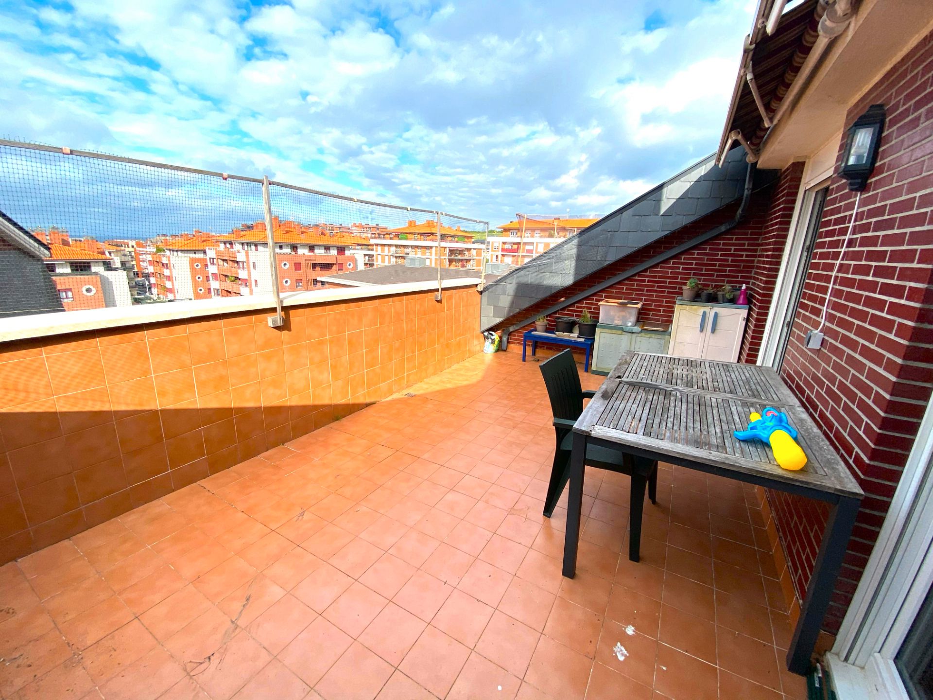Terrassa de Àtic en venda en Castro-Urdiales amb Calefacció, Parquet i Terrassa