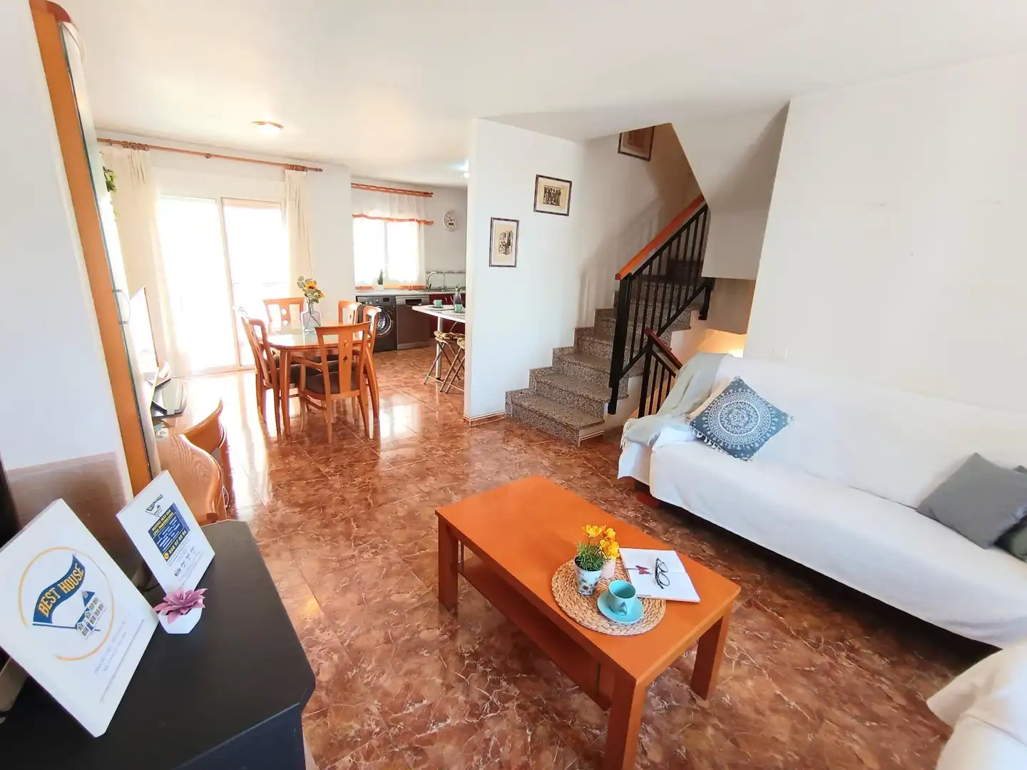 Wohnzimmer von Einfamilien-Reihenhaus zum Verkauf in Ulea mit Klimaanlage, Heizung und Terrasse