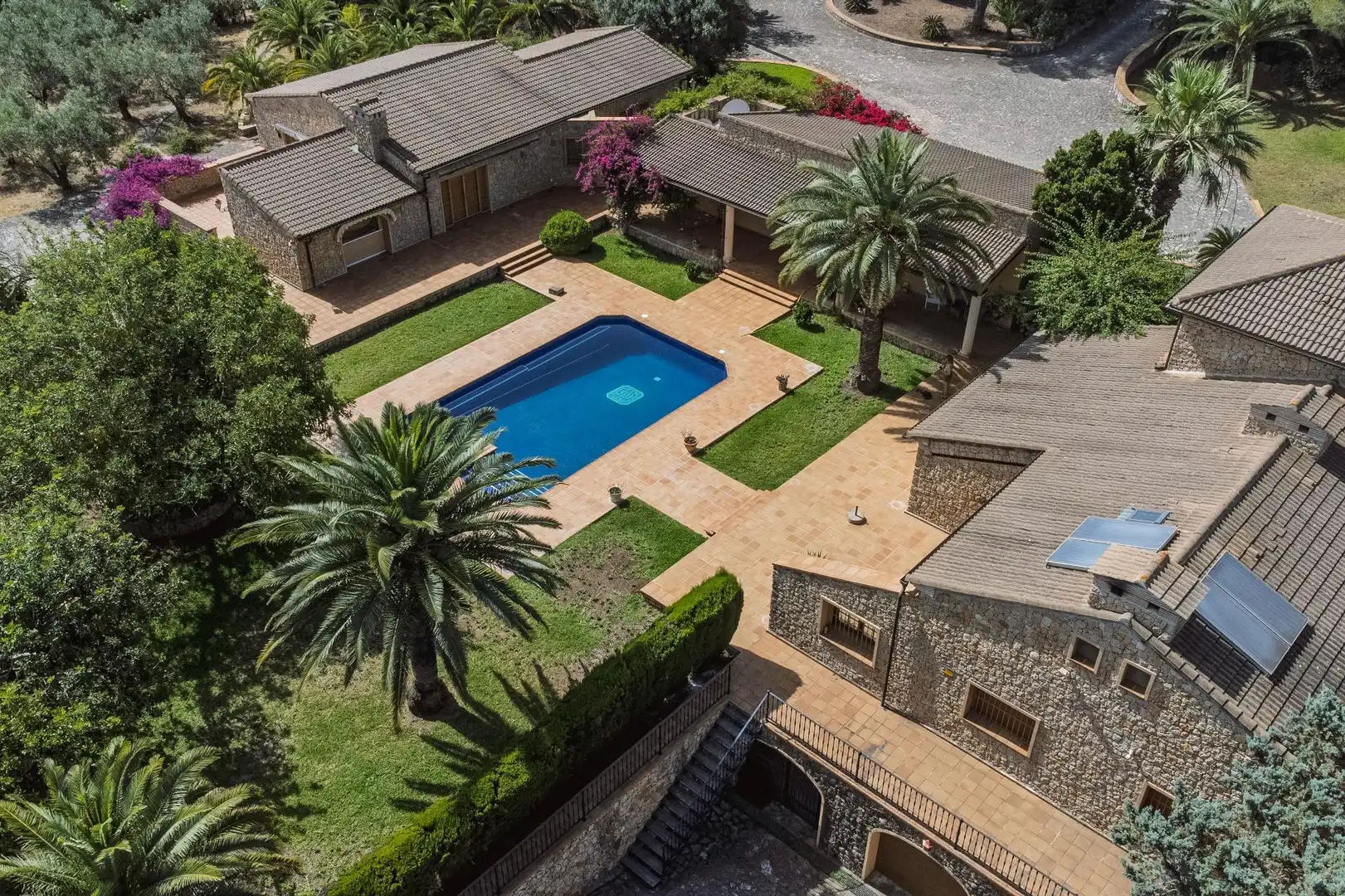 Vista exterior de Casa o xalet en venda en Pedreguer amb Aire condicionat, Calefacció i Jardí privat