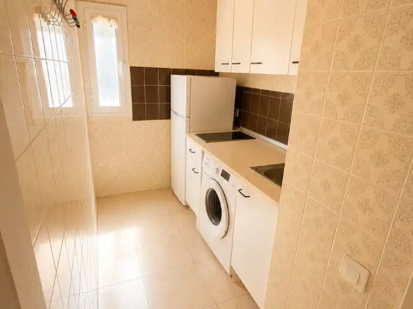 Küche von Büro zur Miete in Benalmádena mit Klimaanlage, Möbliert und Balkon