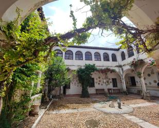 Vista exterior de Casa o xalet en venda en Nuevo Baztán amb Calefacció, Jardí privat i Traster