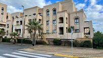 Vista exterior de Casa o xalet en venda en Ayamonte amb Aire condicionat, Terrassa i Piscina