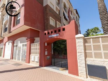 Pis amb piscina en venda a Playa de Granada