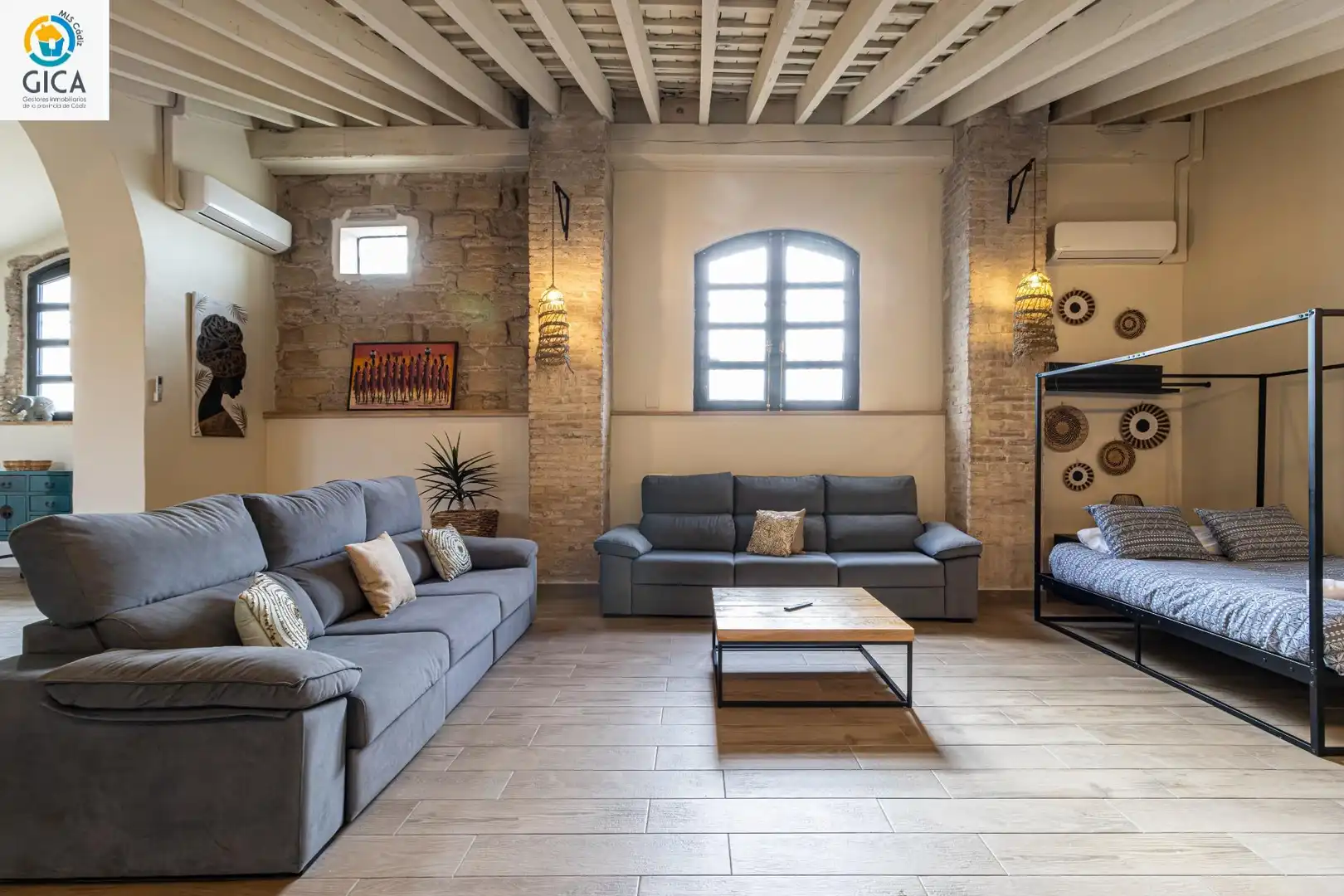 Living room of Houses for sale in Jerez de la Frontera  with Air Conditioner, Heating and Storage room